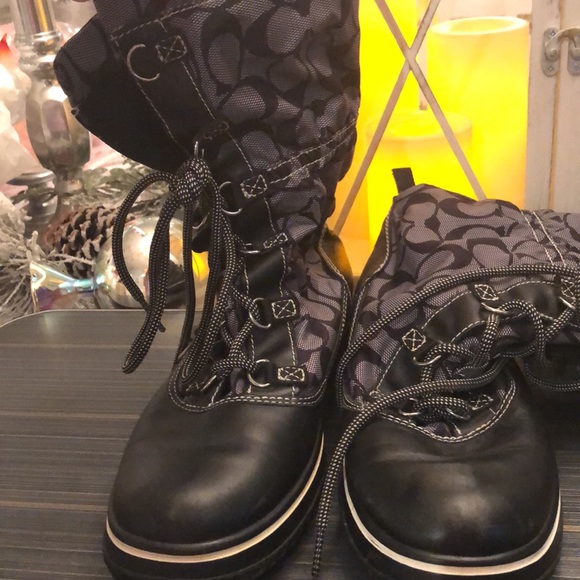 Authentic Coach weather boots. - Picture 11 of 12
